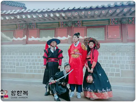 Cham Hanbok (참한복)