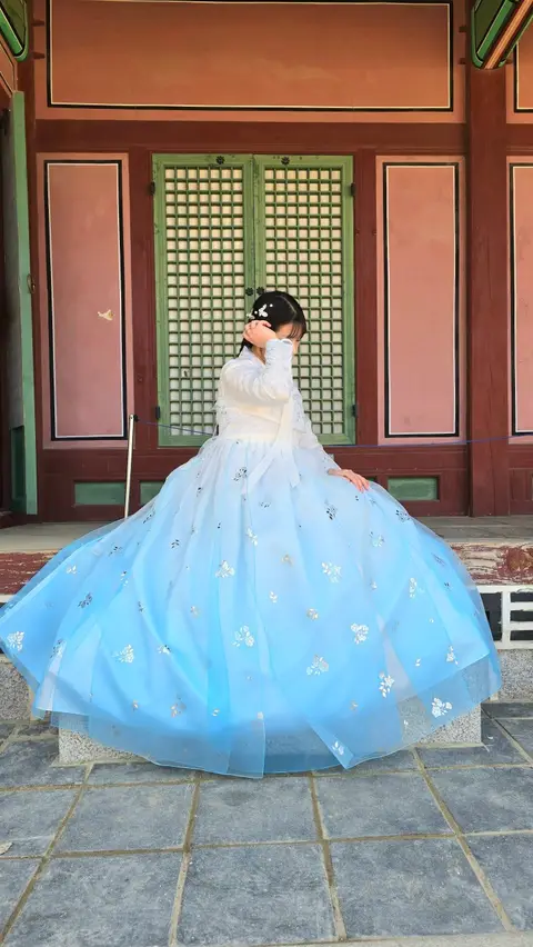 DoryeongAssi Hanbok (도령아씨한복)