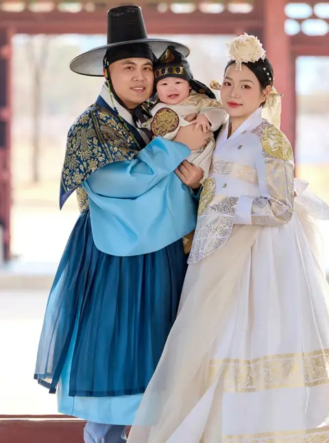 Hanbok Girls (한복소녀)