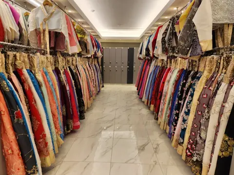 The Artist Hanbok (연예인한복)